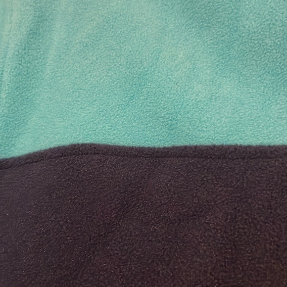 Land's End Snap Neck Pullover Heritage Fleece. Teal/turquoise and Navy Blue - Picture 2 of 8